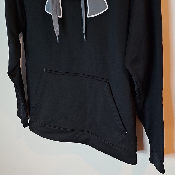Under Armour Black Hoodie for Men - Picture 3 of 8